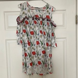 Flower/ruffle blouse